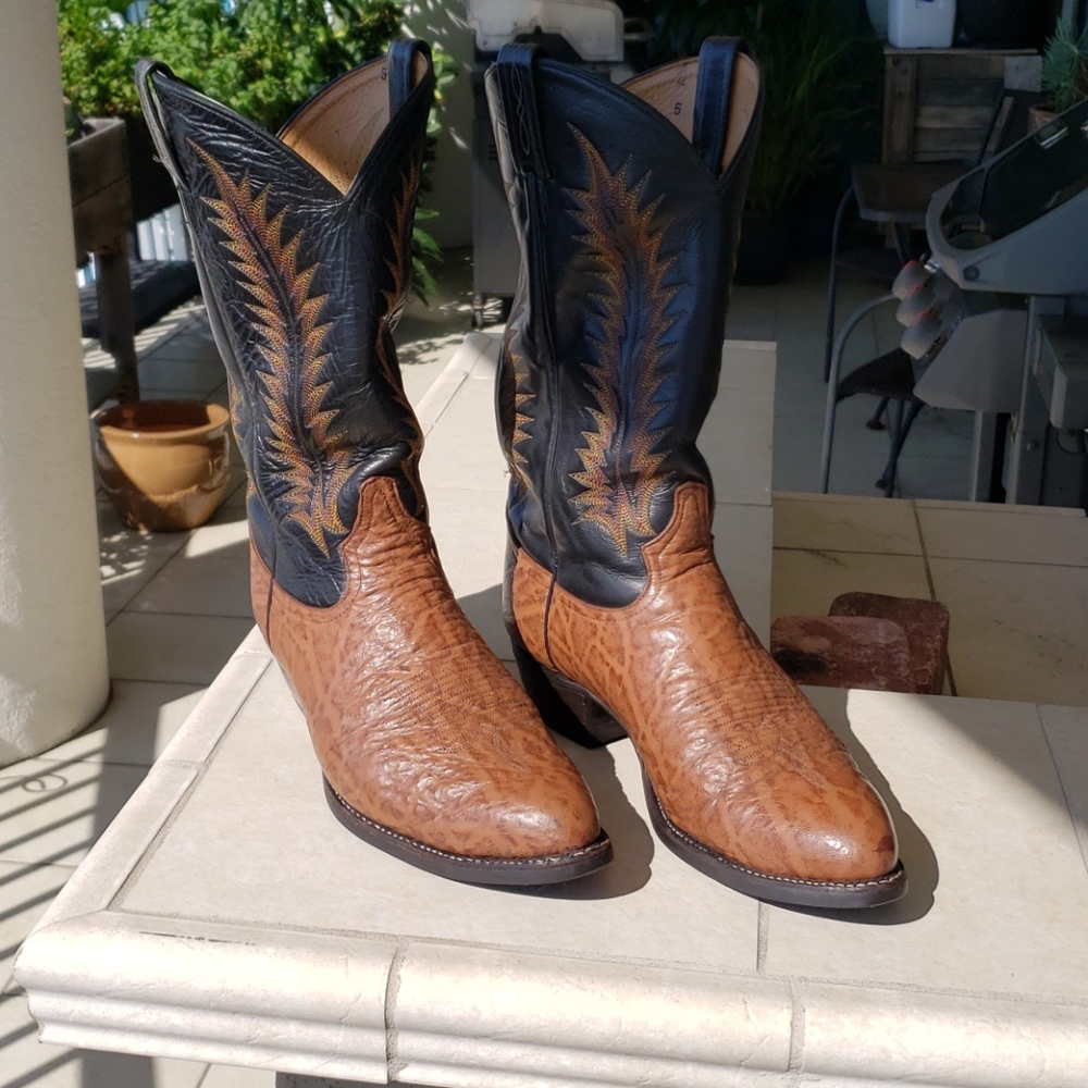 VERY SHARP TONY LAMA VINTAGE ELEPHANT BOOTS !!